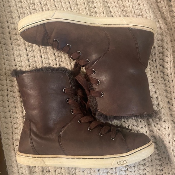 UGG Croft luxe quilt brown boots Size 7.5 - Picture 2 of 8
